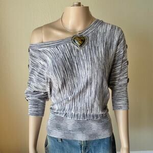 Early 2000s batwing silver top